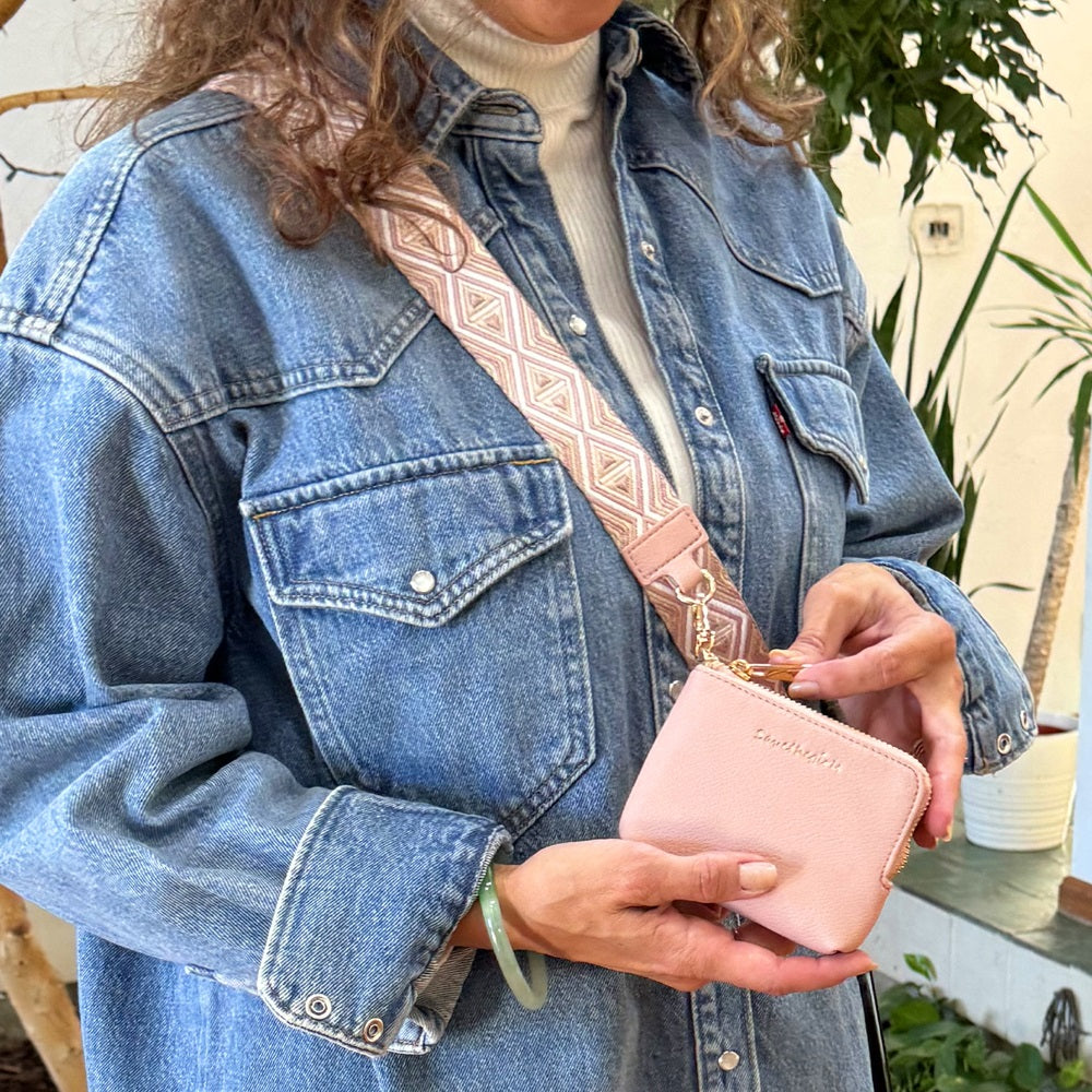 Clip & Go Strap w/RFID Pouch Diamond Pattern
