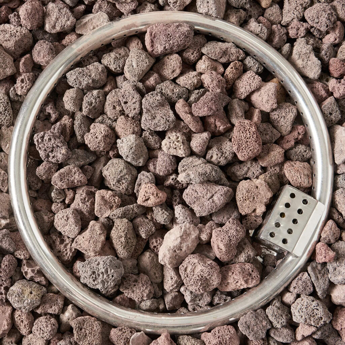 Alora Modern 32-Inch 40K BTU Round Iron Propane Fire Pit (SAK29102)